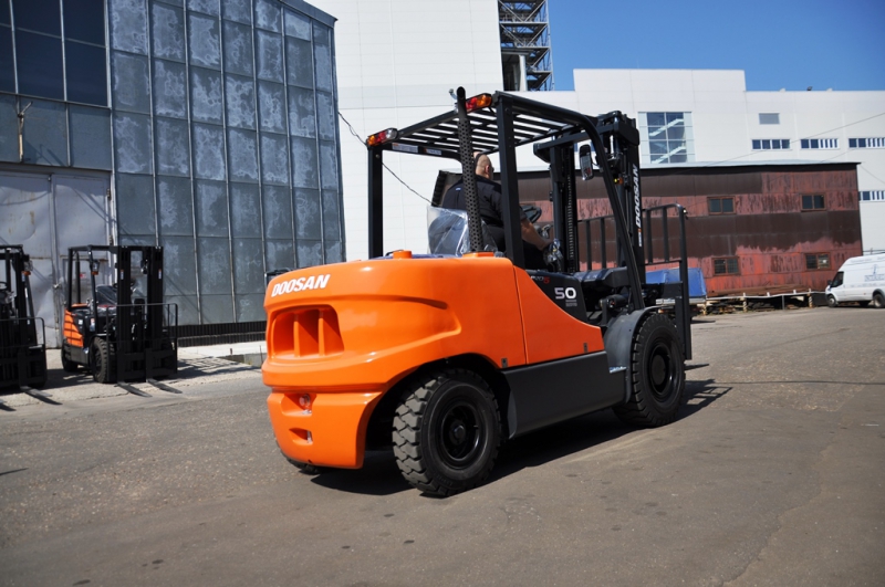 картинка Автопогрузчик Doosan D50SC-5 